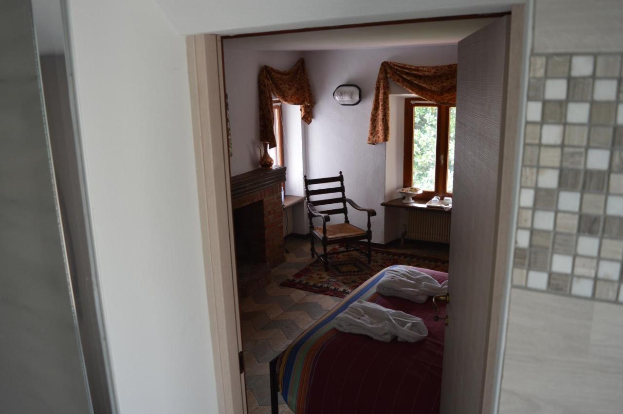 Bed and Breakfast L'uovo e la faina Busca Esterno foto