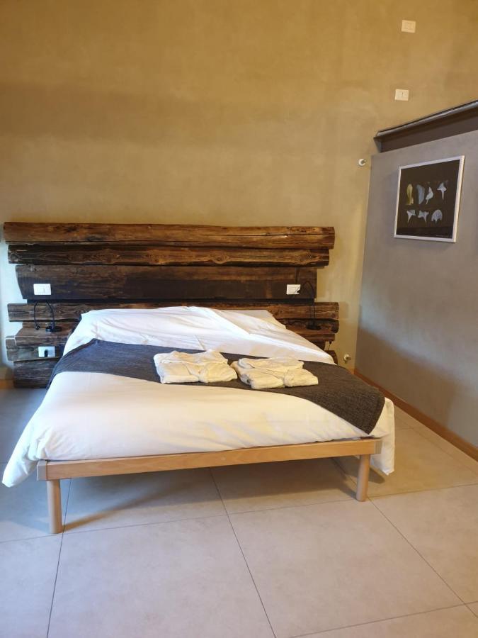Bed and Breakfast L'uovo e la faina Busca Esterno foto